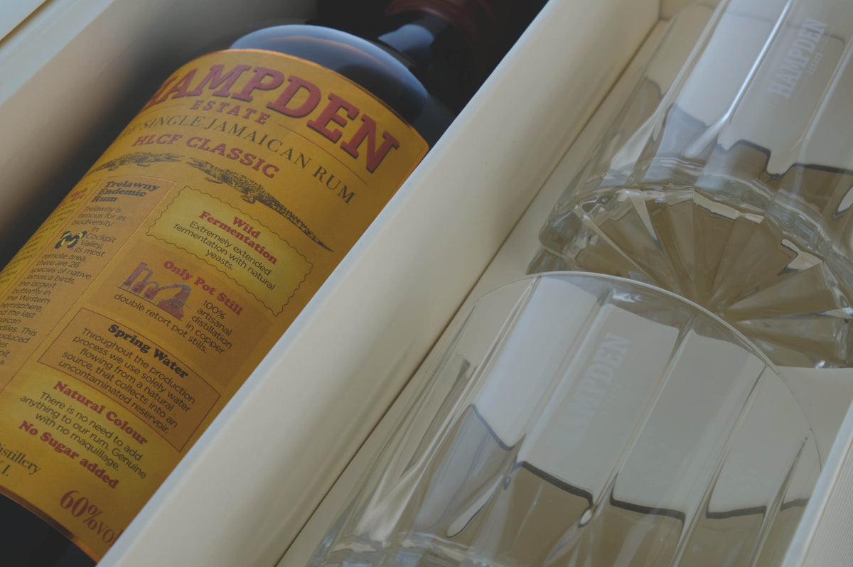 Hampden Estate 4 Year Old HLCF Classic | Gift Pack + 2 Glasses