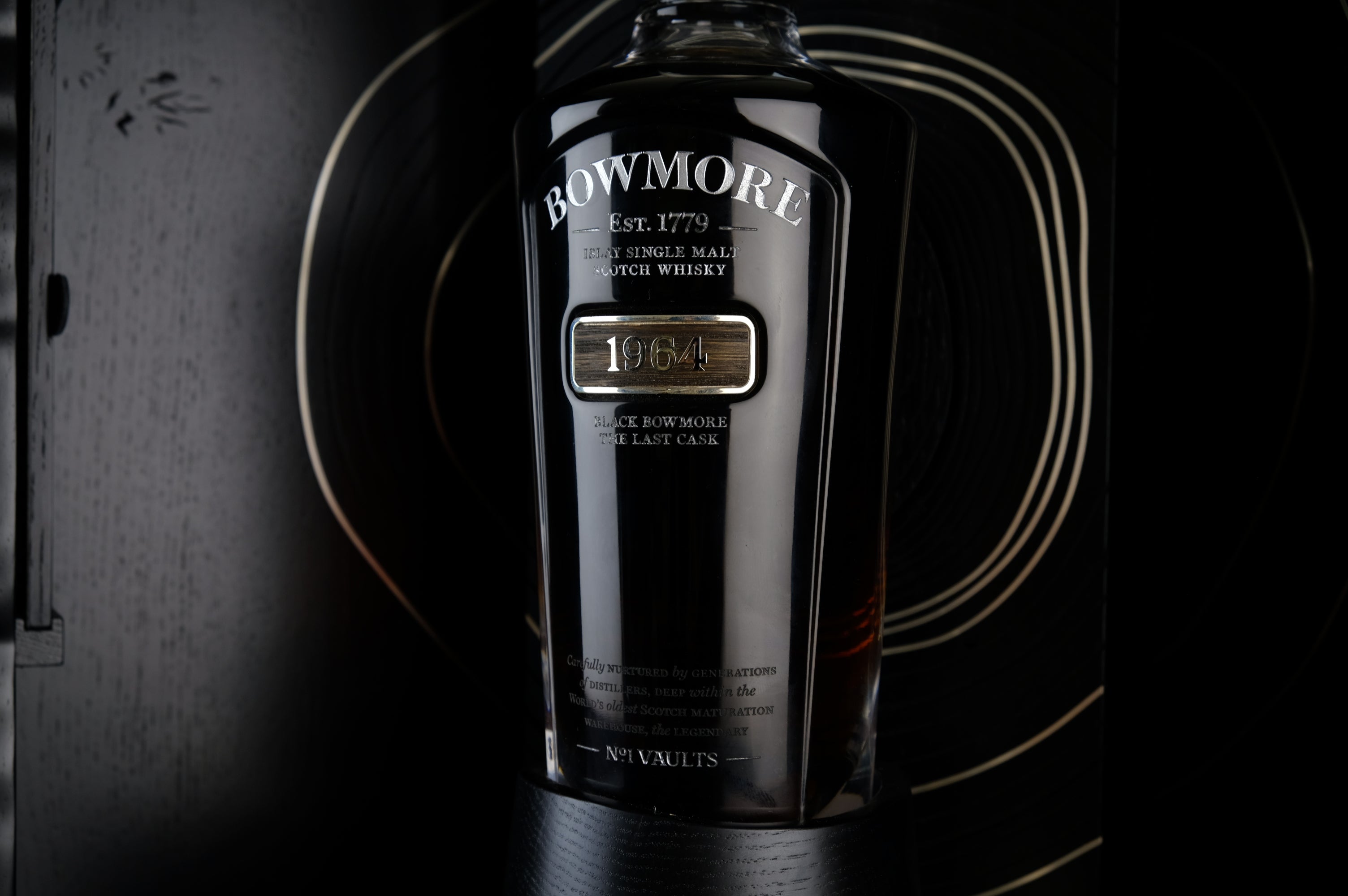 Black Bowmore 1964-2016 | 50 Year Old The Last Cask