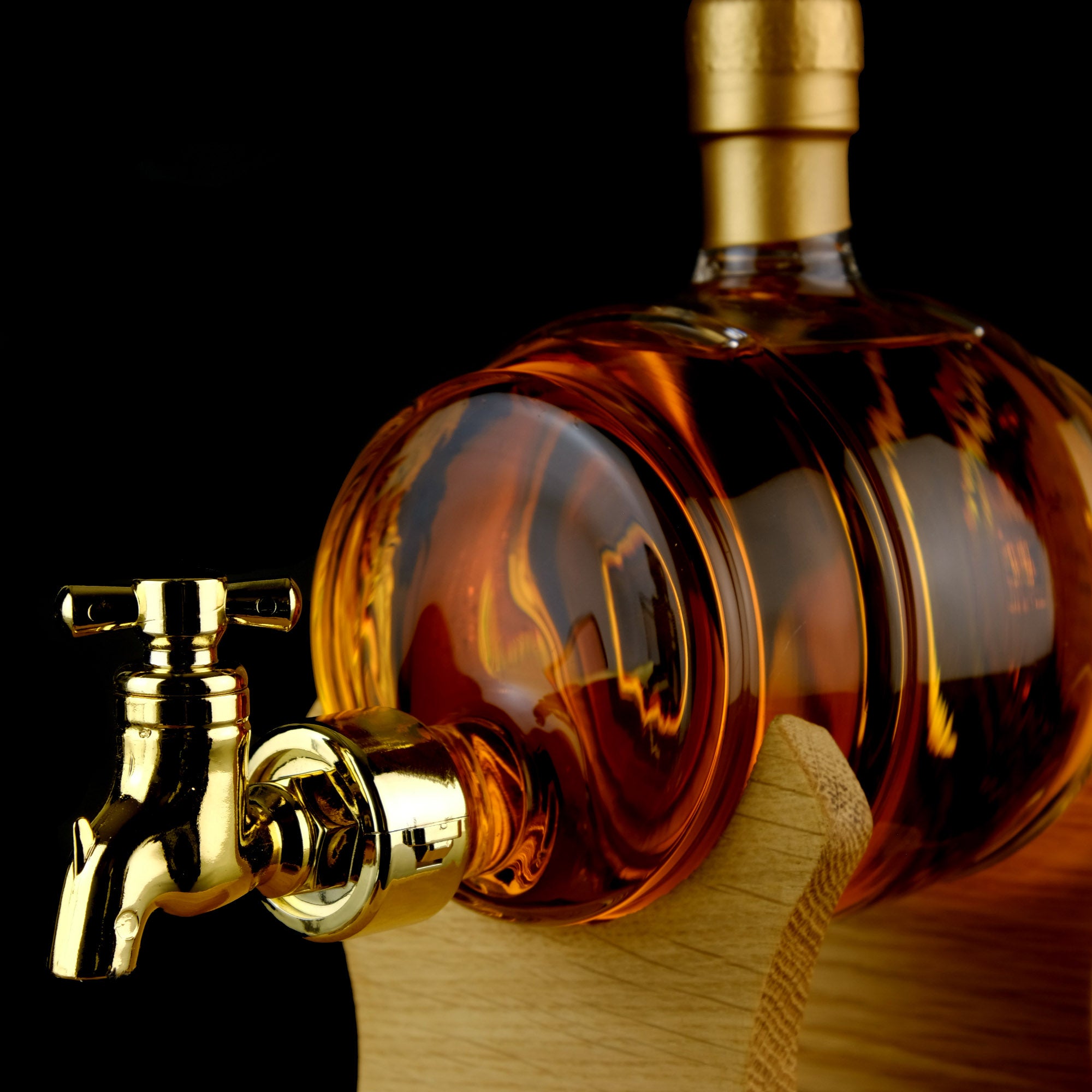 Whisky Barrel Decanter + Tap With Two Nosing Glasses