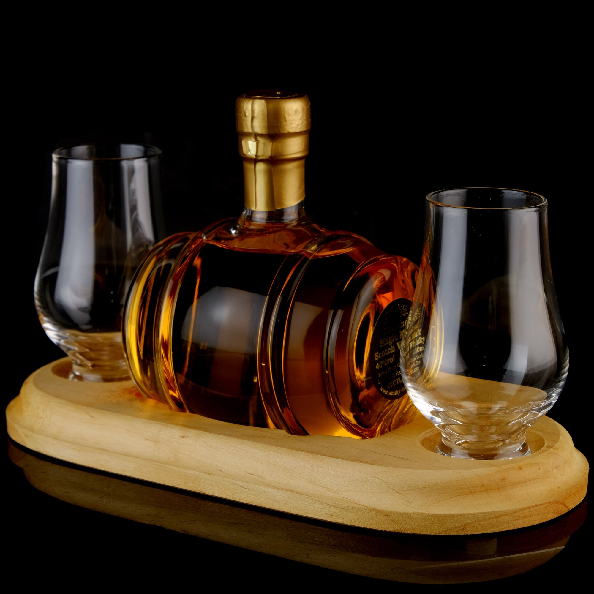 Whisky Barrel Decanter With Two Nosing Glasses